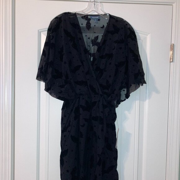 Modcloth Dramatic Depths Velvet Dress with Bat Mesh Overlay - NWT- Small - Picture 8 of 12